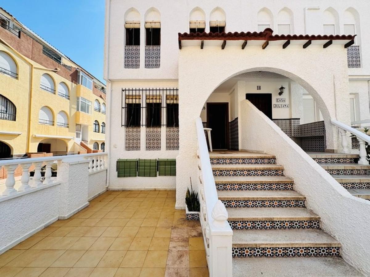 Townhouse à La Mata, Alicante, Espagne 3 chambres, 100 m2 No. 183767