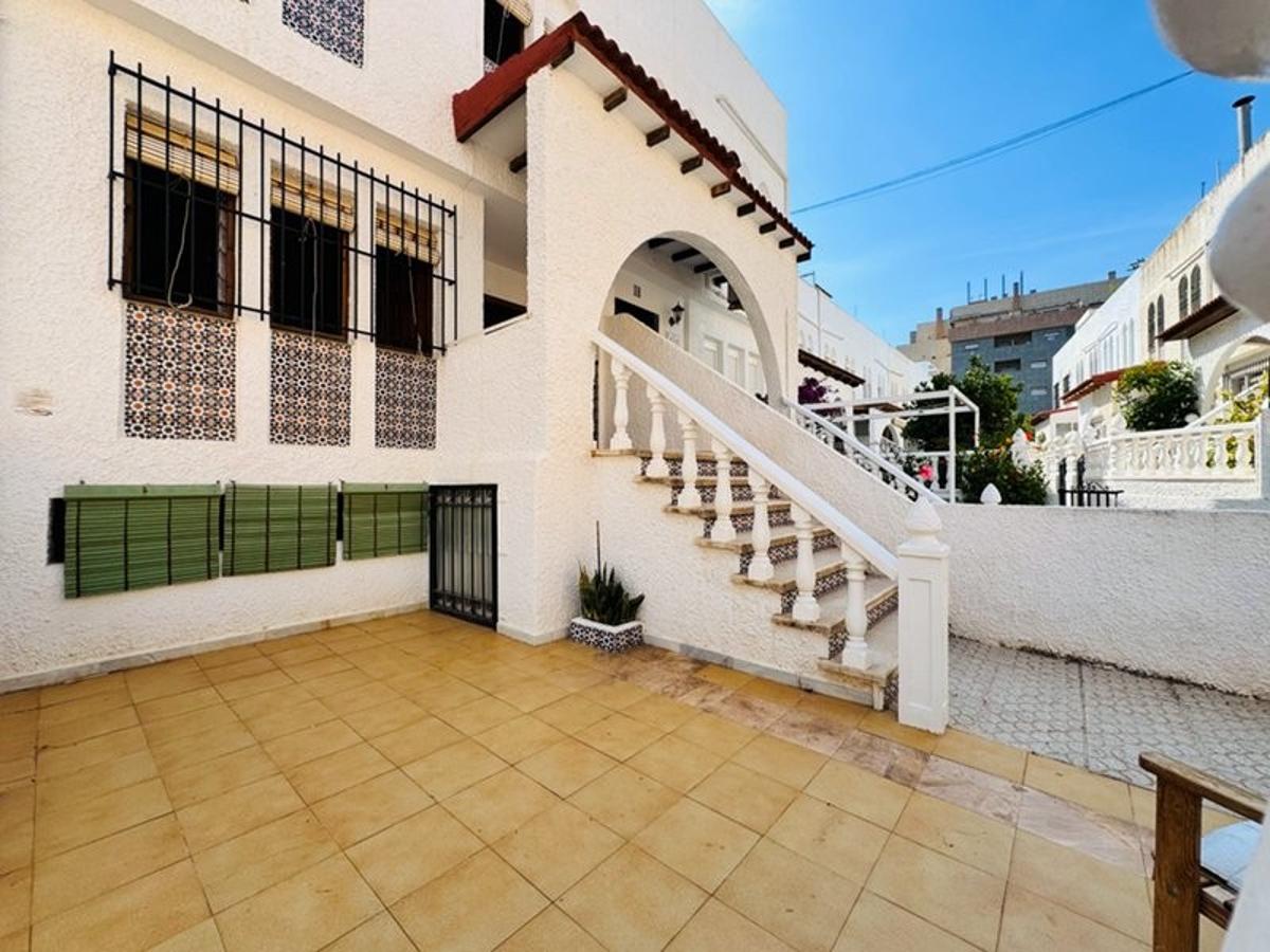 Townhouse à La Mata, Alicante, Espagne 3 chambres, 100 m2 No. 183767