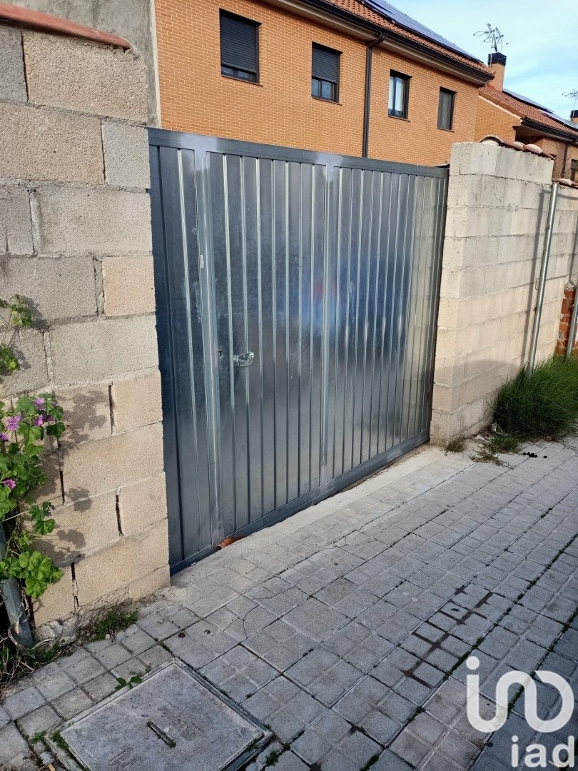 Land plot in Ciempozuelos, Madrid, Spain 201 sq.m. No. 185971