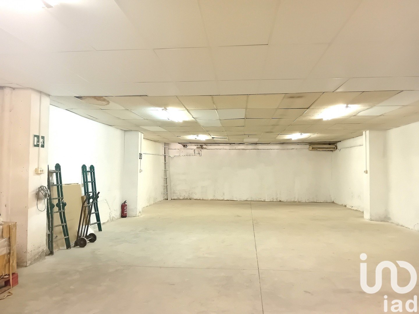 Commercial property in Terrassa, Barcelona, Spain 228 sq.m. No. 185976