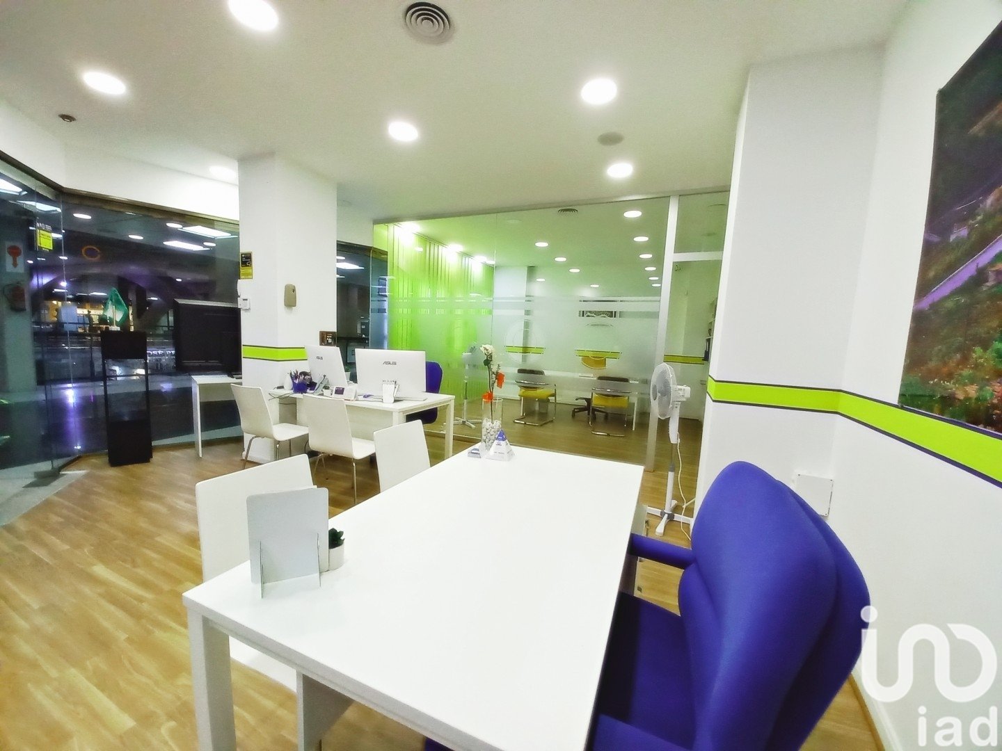 Propiedad comercial en Alicante, España 2 dormitorios, 95 m2 No. 185975