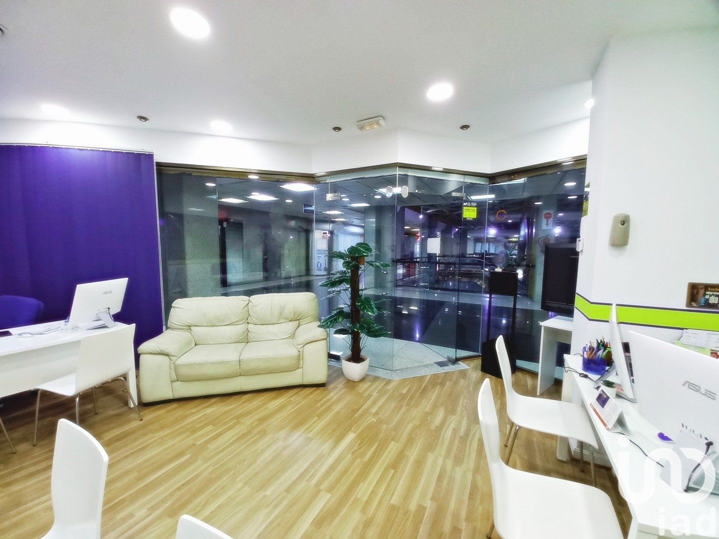 Propiedad comercial en Alicante, España 2 dormitorios, 95 m2 No. 185975