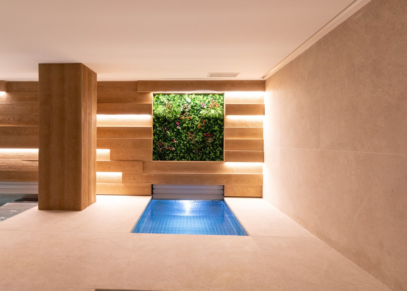 House in Barcelona, Spain 5 bedrooms,  No. 141056