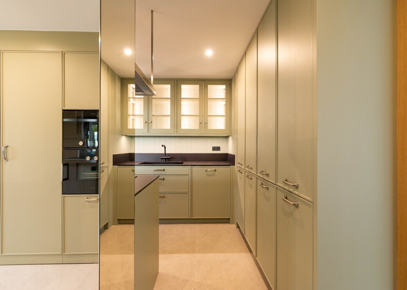 House in Barcelona, Spain 5 bedrooms,  No. 141056