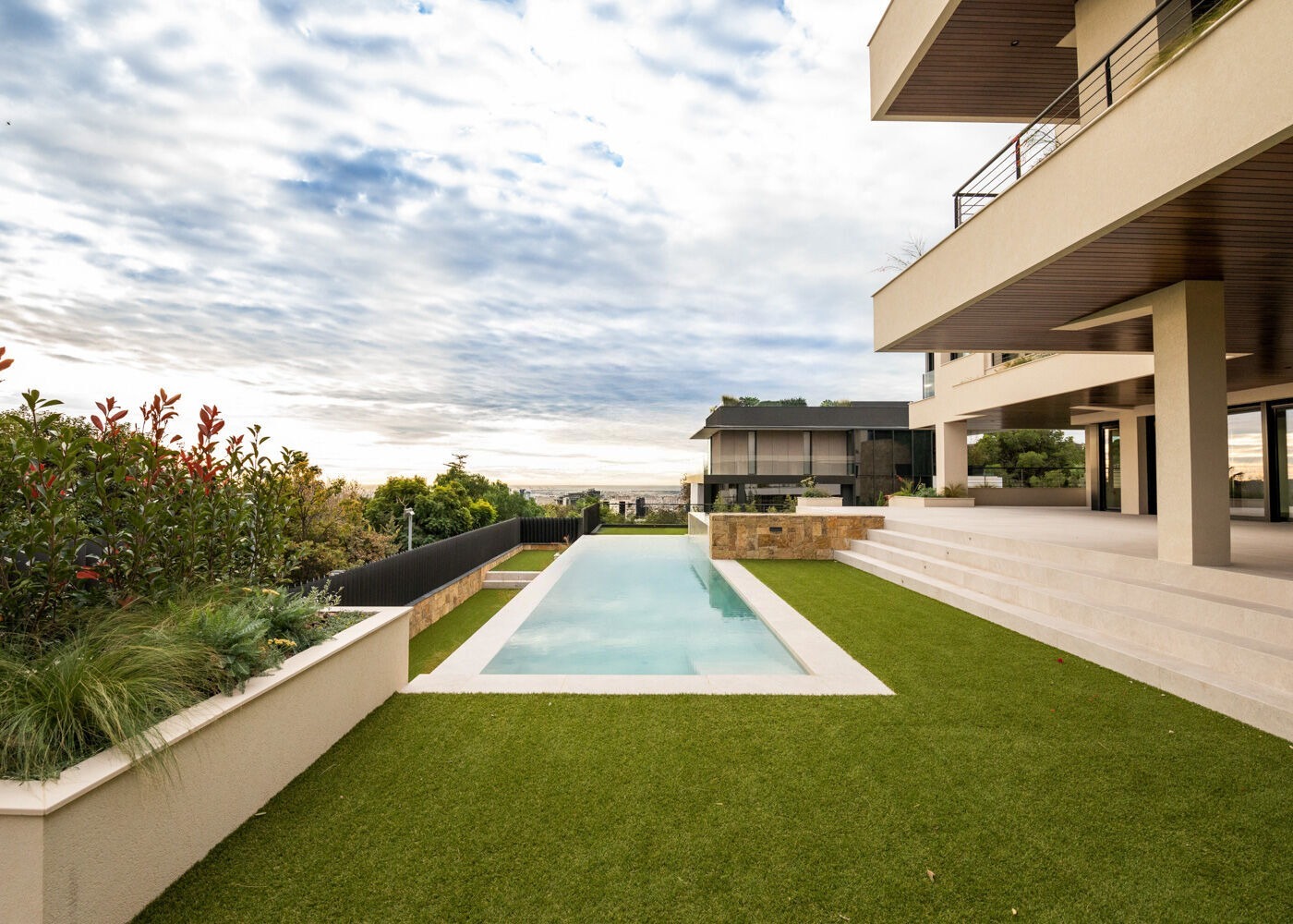 House in Barcelona, Spain 5 bedrooms,  No. 141056