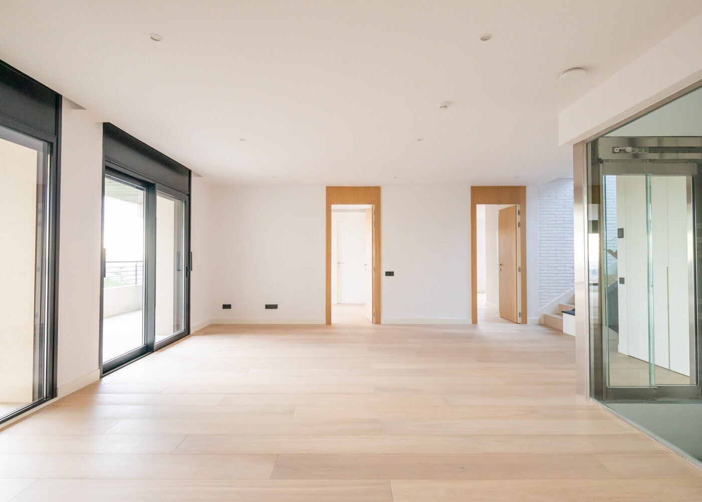 House in Barcelona, Spain 5 bedrooms,  No. 141056