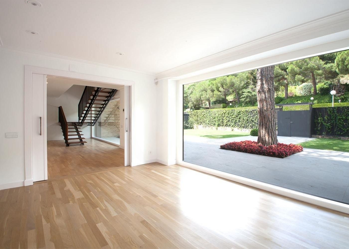 Māja Barcelona, Spānijā 7 istabas,  Nr. 141055