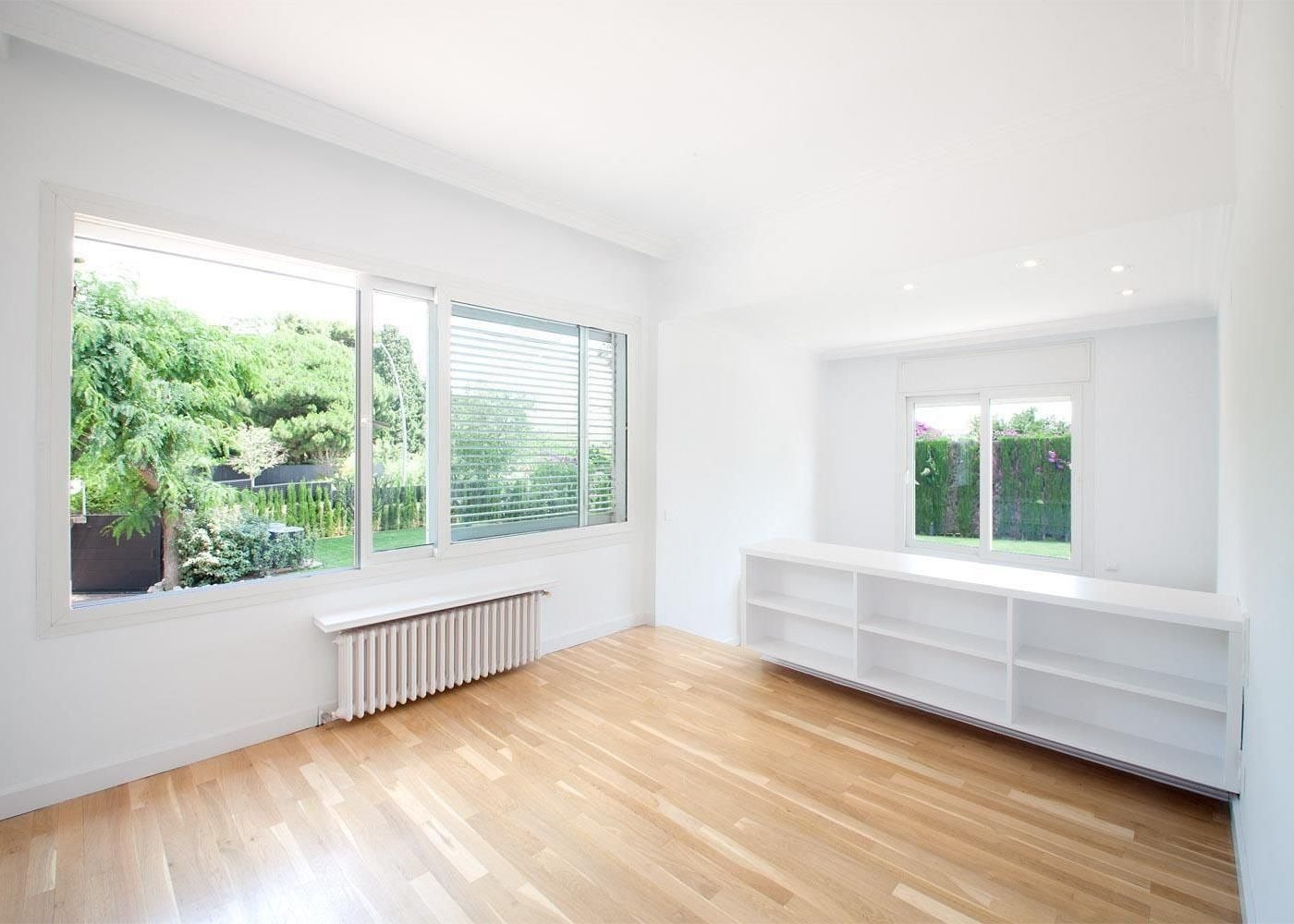 Māja Barcelona, Spānijā 7 istabas,  Nr. 141055