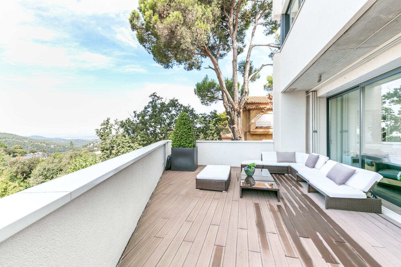 House in Barcelona, Spain 10 bedrooms,  No. 141053