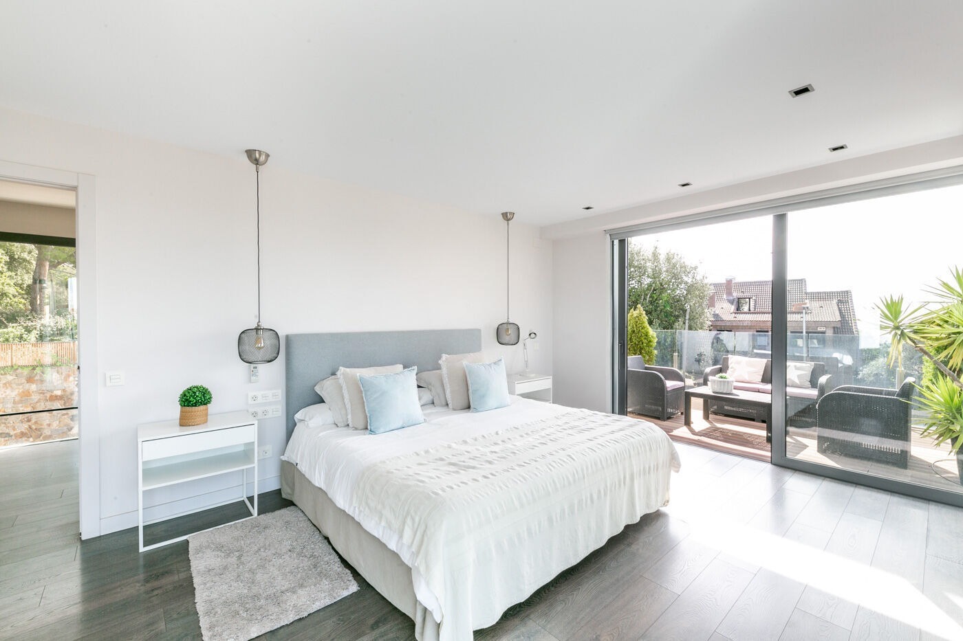 House in Barcelona, Spain 10 bedrooms,  No. 141053