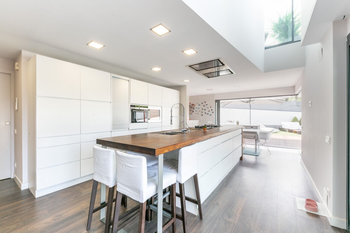 House in Barcelona, Spain 10 bedrooms,  No. 141053