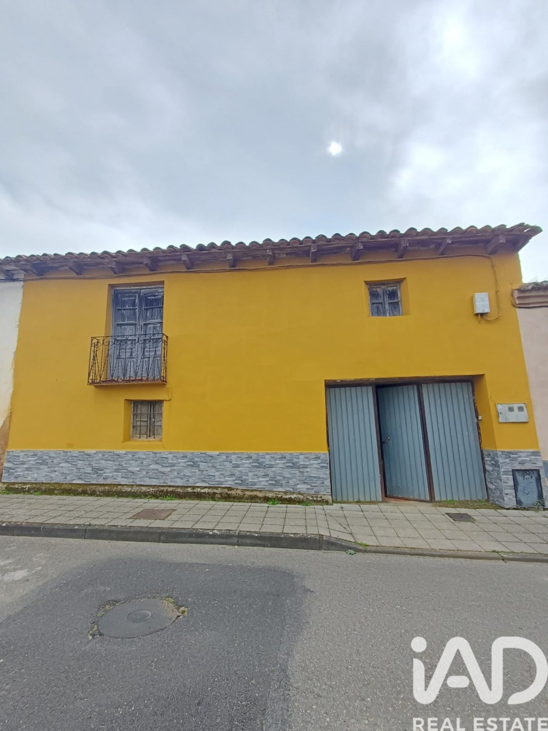 Villa i Valverde de la Virgen, Leon, Spanien 3 sovrum, 175 kvm. Nr. 185040