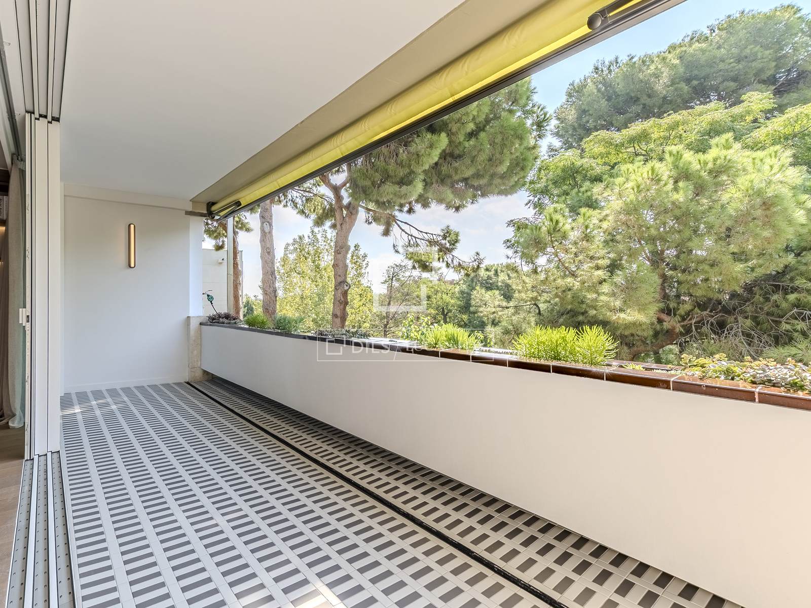 Apartment in Barcelona, Spain 6 bedrooms, 260 sq.m. No. 150837