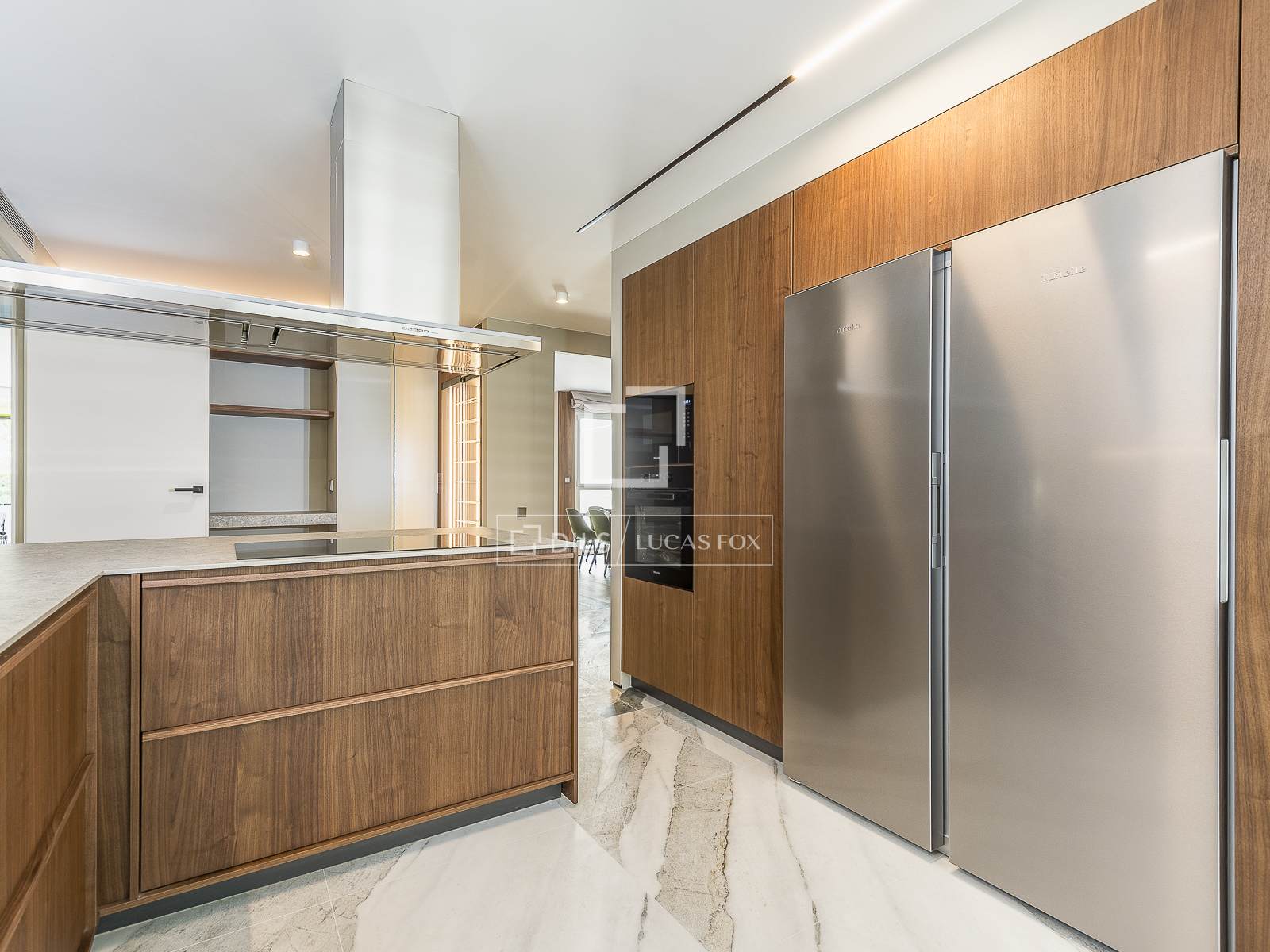Apartment in Barcelona, Spain 6 bedrooms, 260 sq.m. No. 150837