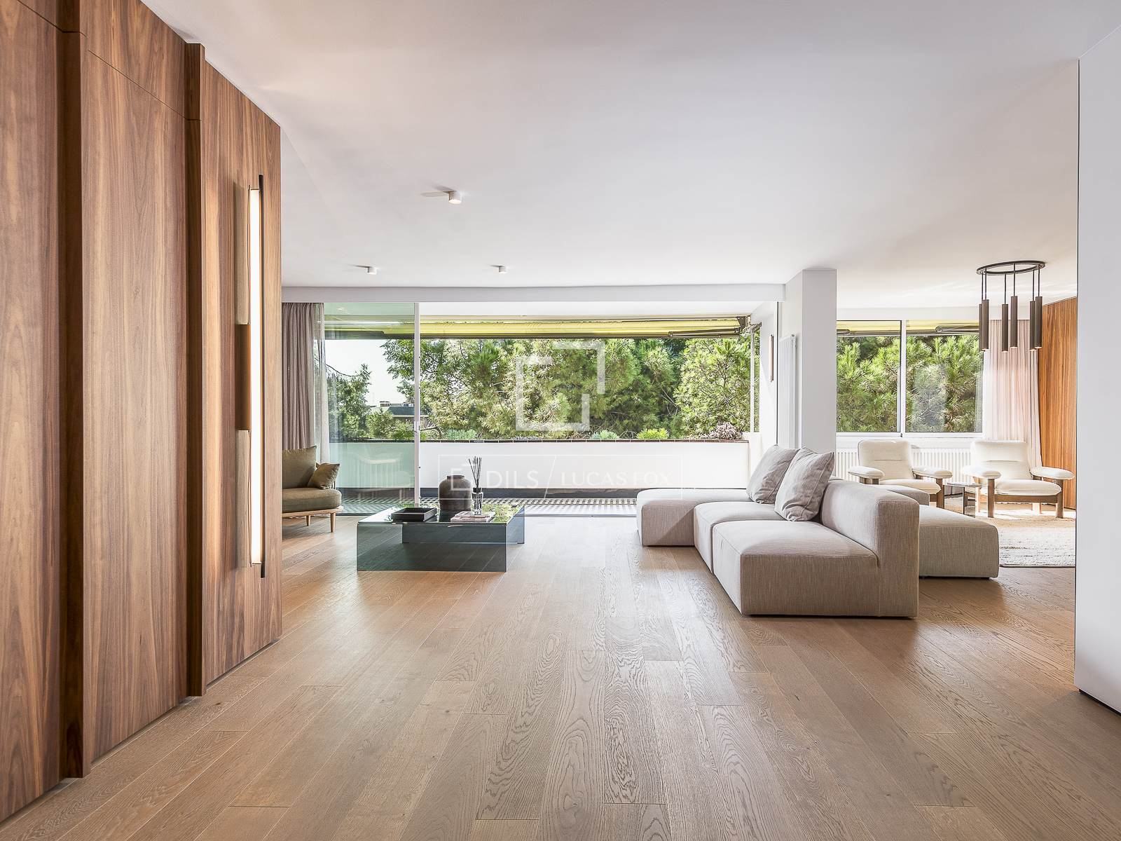 Apartment in Barcelona, Spain 6 bedrooms, 260 sq.m. No. 150837