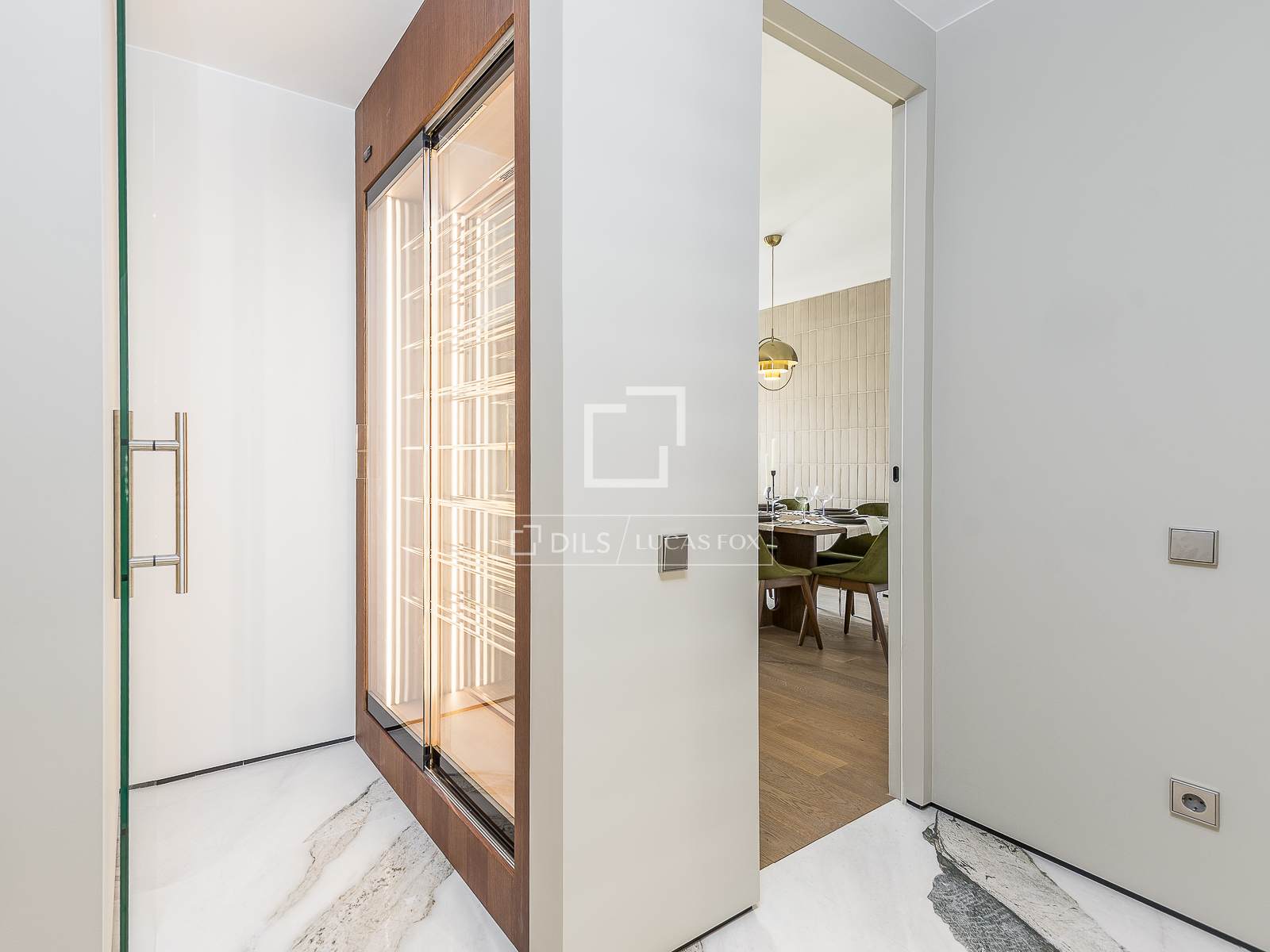 Apartment in Barcelona, Spain 6 bedrooms, 260 sq.m. No. 150837