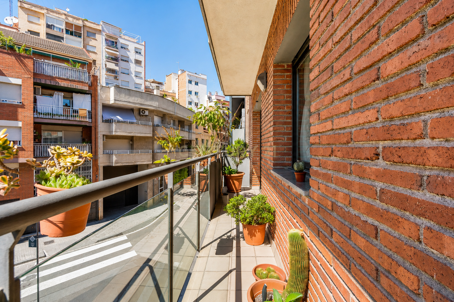 Huoneisto Barcelona, Espanja 2 makuuhuonetta, 85.27 m2 No. 196845