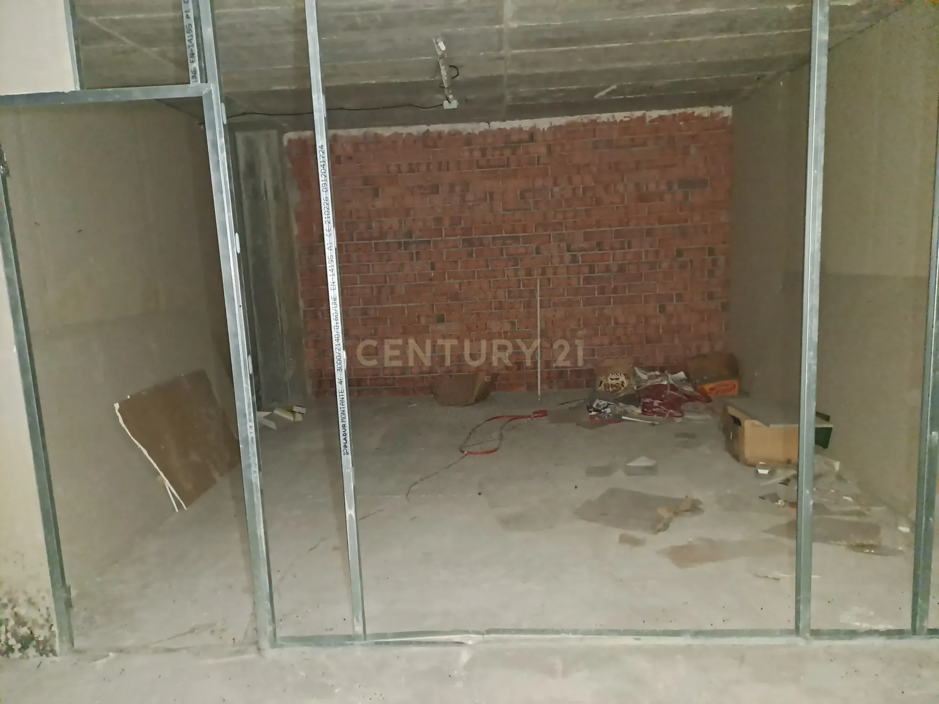Retail store in Esplugues de Llobregat, Barcelona, Spain 98 sq.m. No. 167194