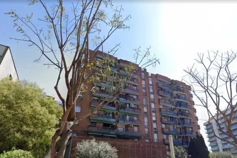 Sklep w Esplugues de Llobregat, Barcelona, Hiszpania 98 mkw. nr 167194