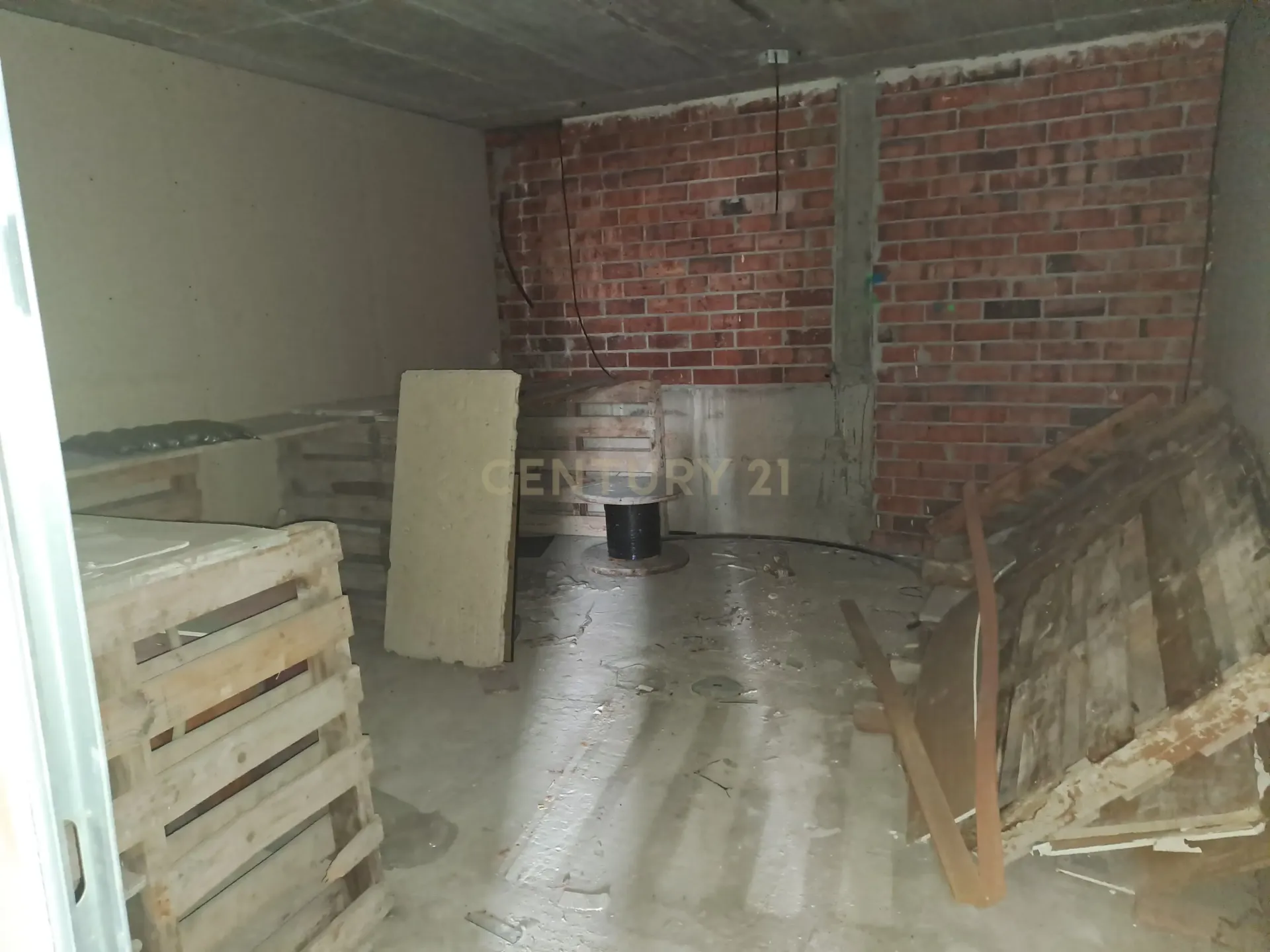 Retail store in Esplugues de Llobregat, Barcelona, Spain 98 sq.m. No. 167194