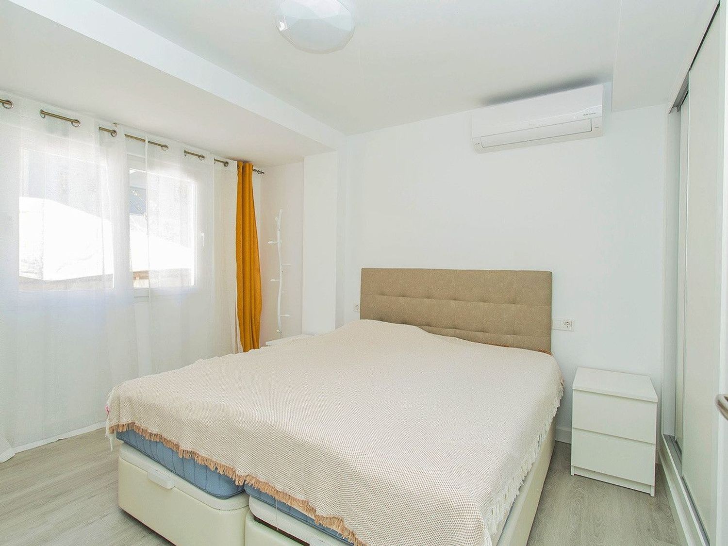 Villa i Torrevieja, Alicante, Spanien 6 sovrum, 167 kvm. Nr. 196312