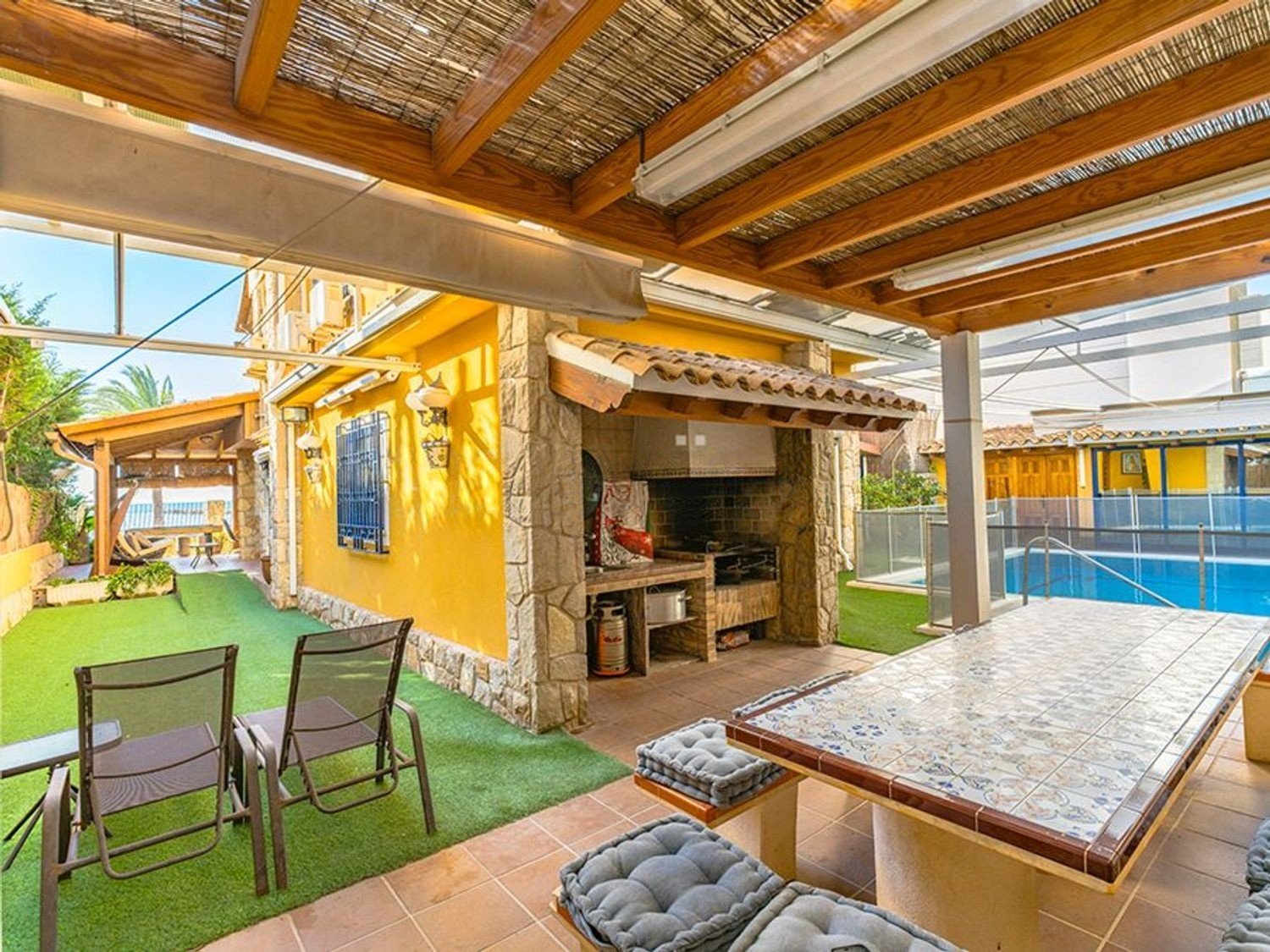 Villa à Santa Pola, Alicante, Espagne 7 chambres, 200 m2 No. 196313