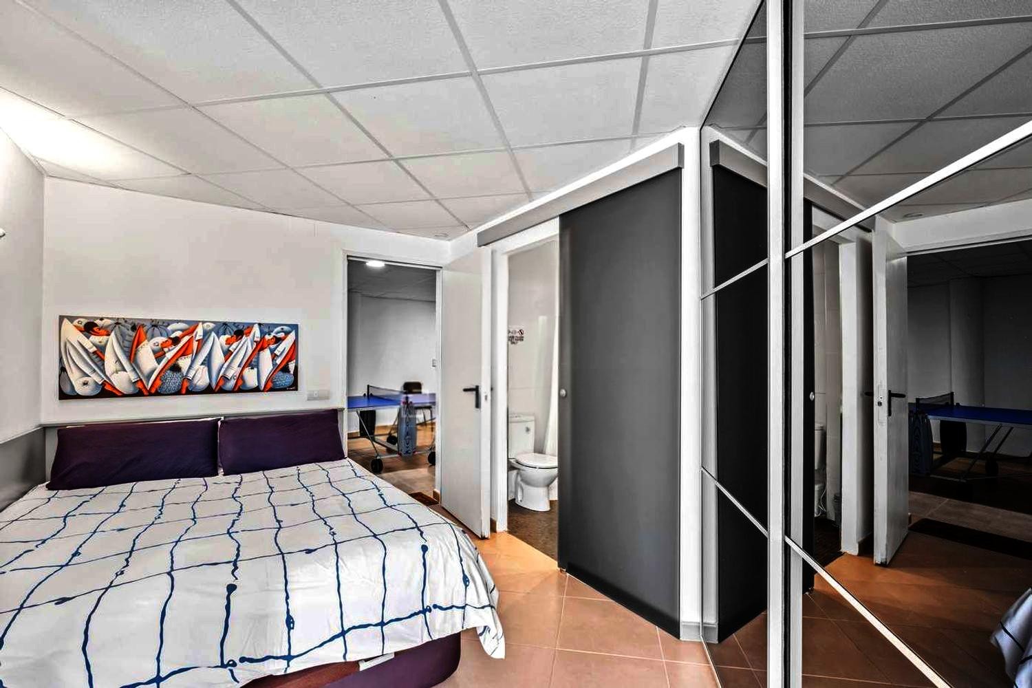 Villa à El Campello, Alicante, Espagne 4 chambres, 452 m2 No. 196311