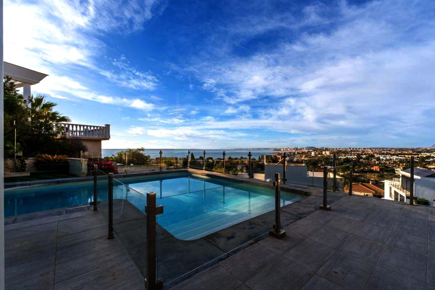 Villa à El Campello, Alicante, Espagne 4 chambres, 452 m2 No. 196311
