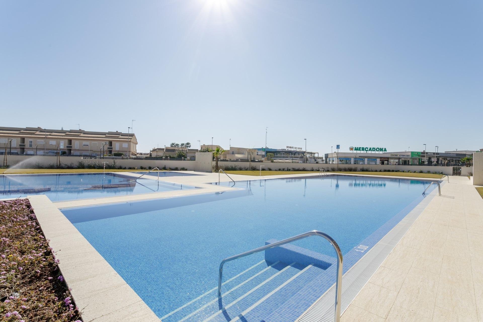 Appartamento a Torrevieja, Alicante, Spagna 2 camere da letto, 65 mq. N° 98327