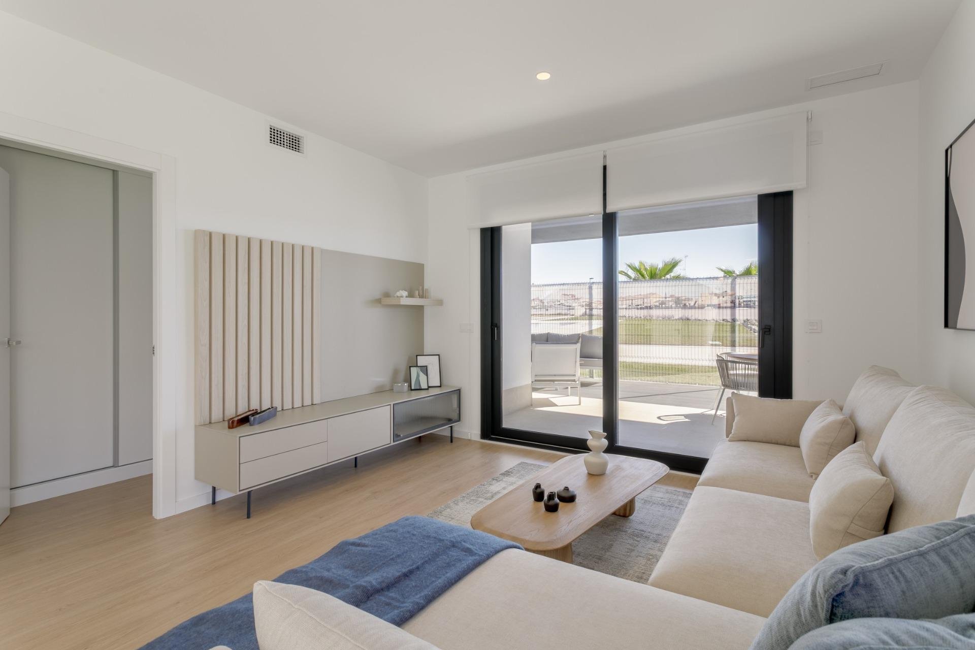 Appartamento a Torrevieja, Alicante, Spagna 2 camere da letto, 65 mq. N° 98327