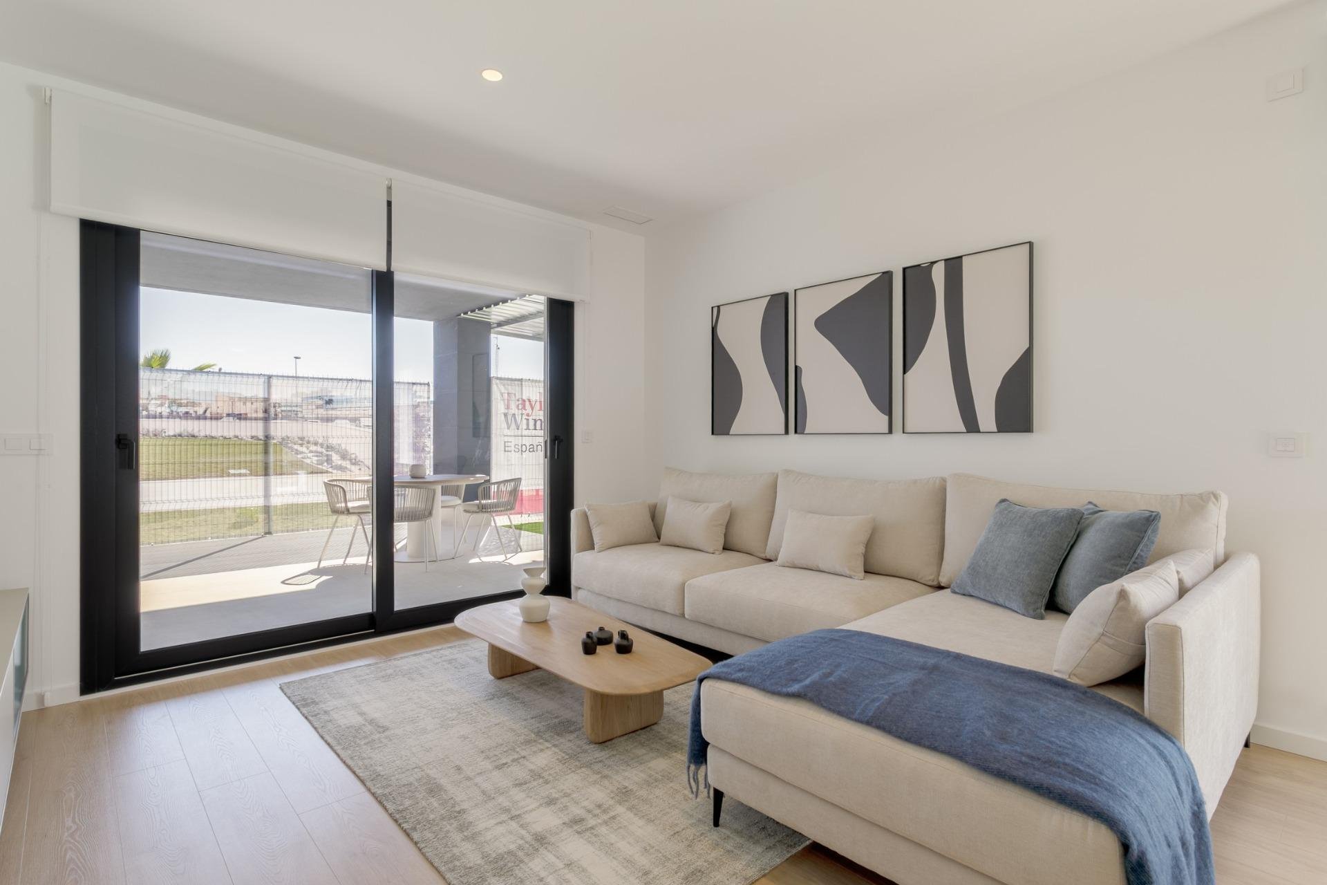 Appartamento a Torrevieja, Alicante, Spagna 2 camere da letto, 65 mq. N° 98327