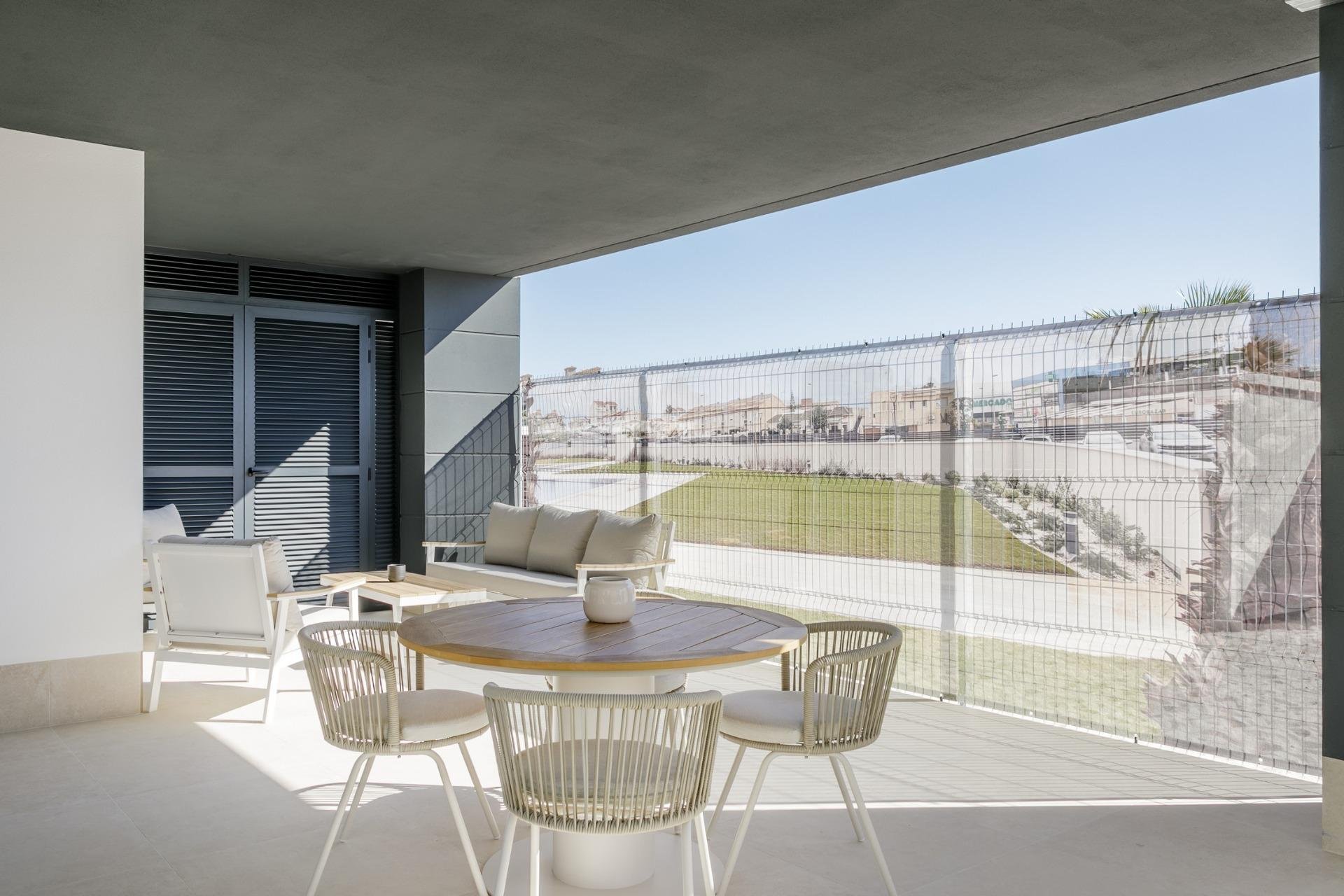 Appartamento a Torrevieja, Alicante, Spagna 2 camere da letto, 65 mq. N° 98327
