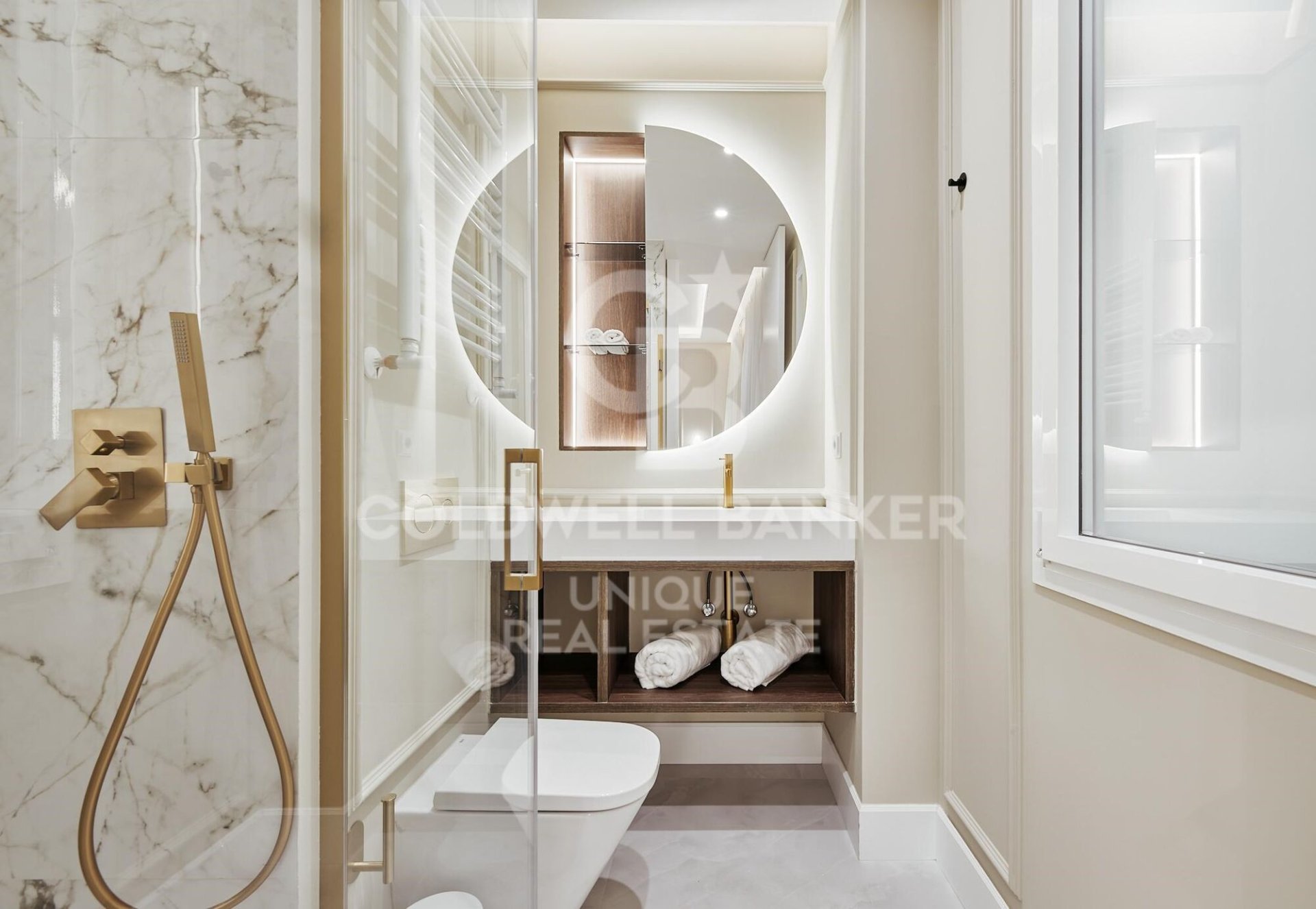 Apartment à Madrid, Espagne 3 chambres, 143 m2 No. 158285