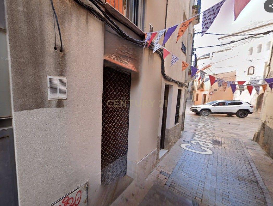 Myymälä Vilanova i la Geltru, Barcelona, Espanja 142 m2 No. 191258