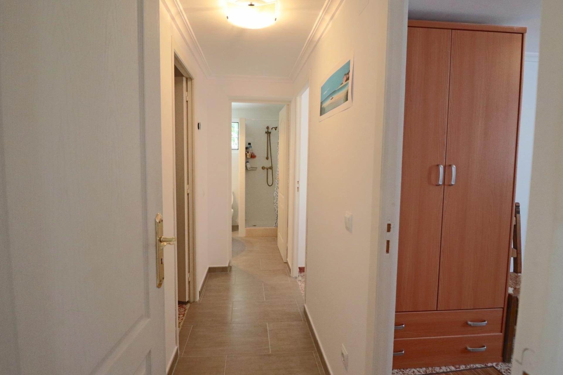 Villa i La Nucia, Alicante, Spanien 4 sovrum, 215 kvm. Nr. 196710