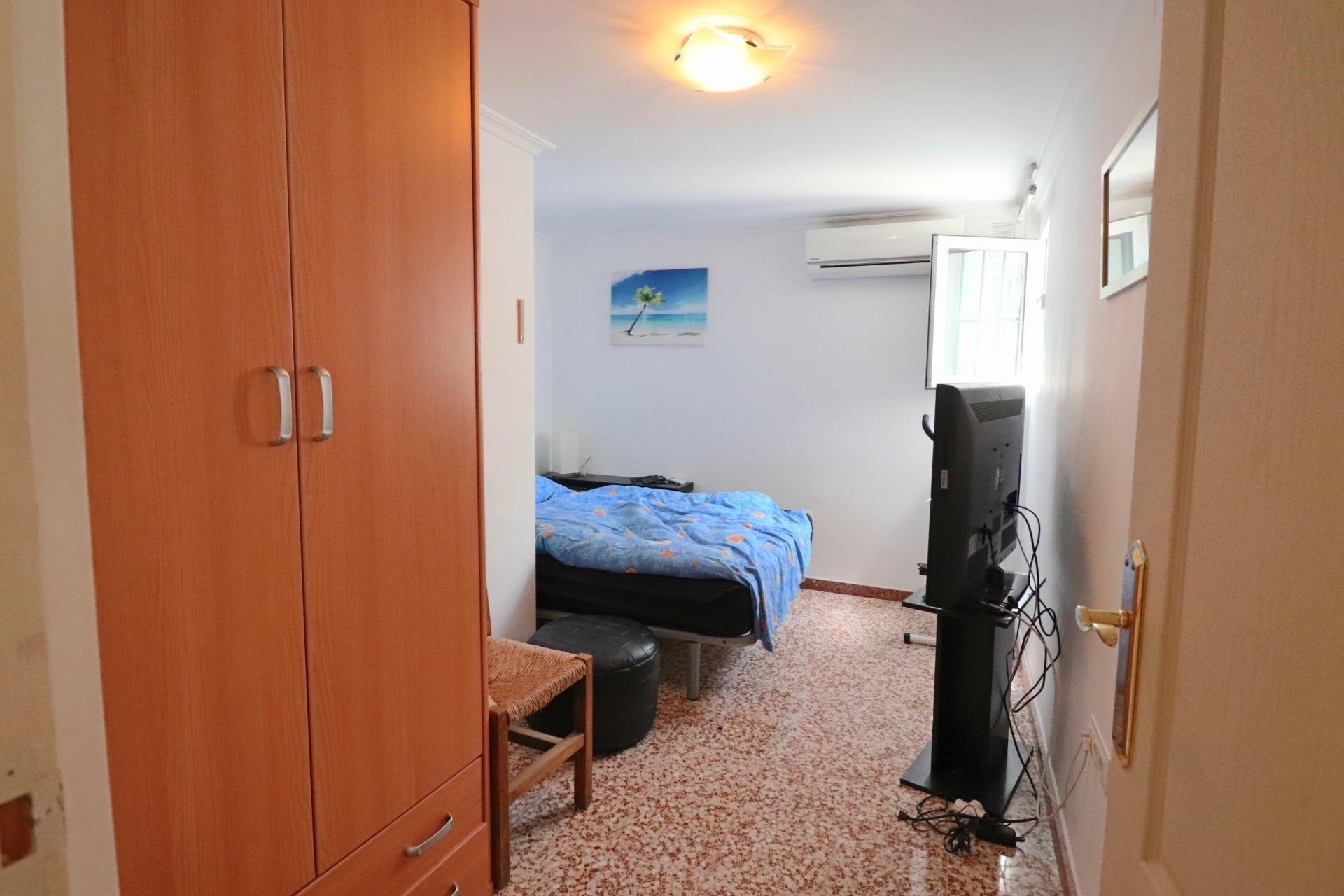 Villa i La Nucia, Alicante, Spanien 4 sovrum, 215 kvm. Nr. 196710