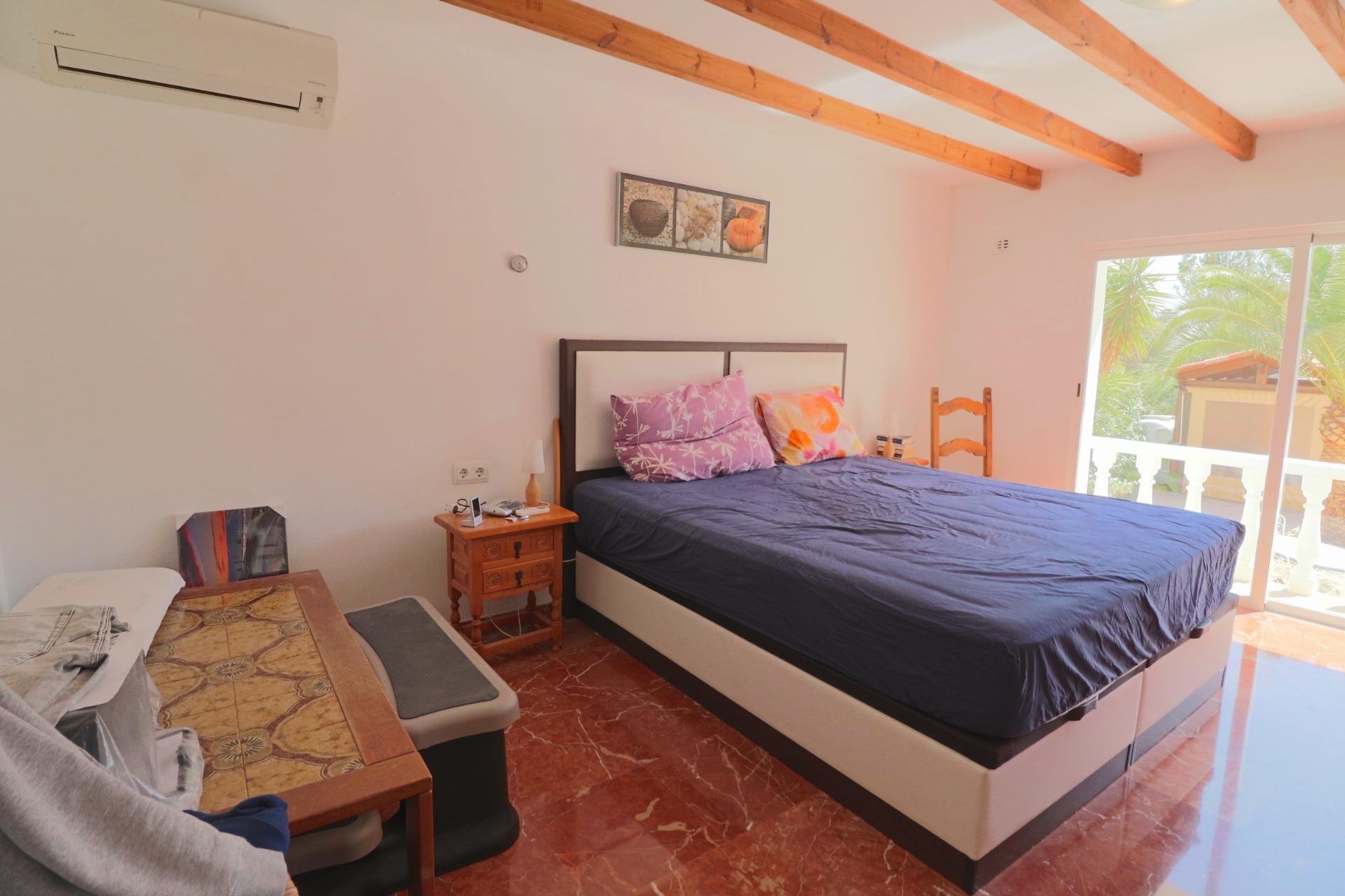 Villa i La Nucia, Alicante, Spanien 4 sovrum, 215 kvm. Nr. 196710