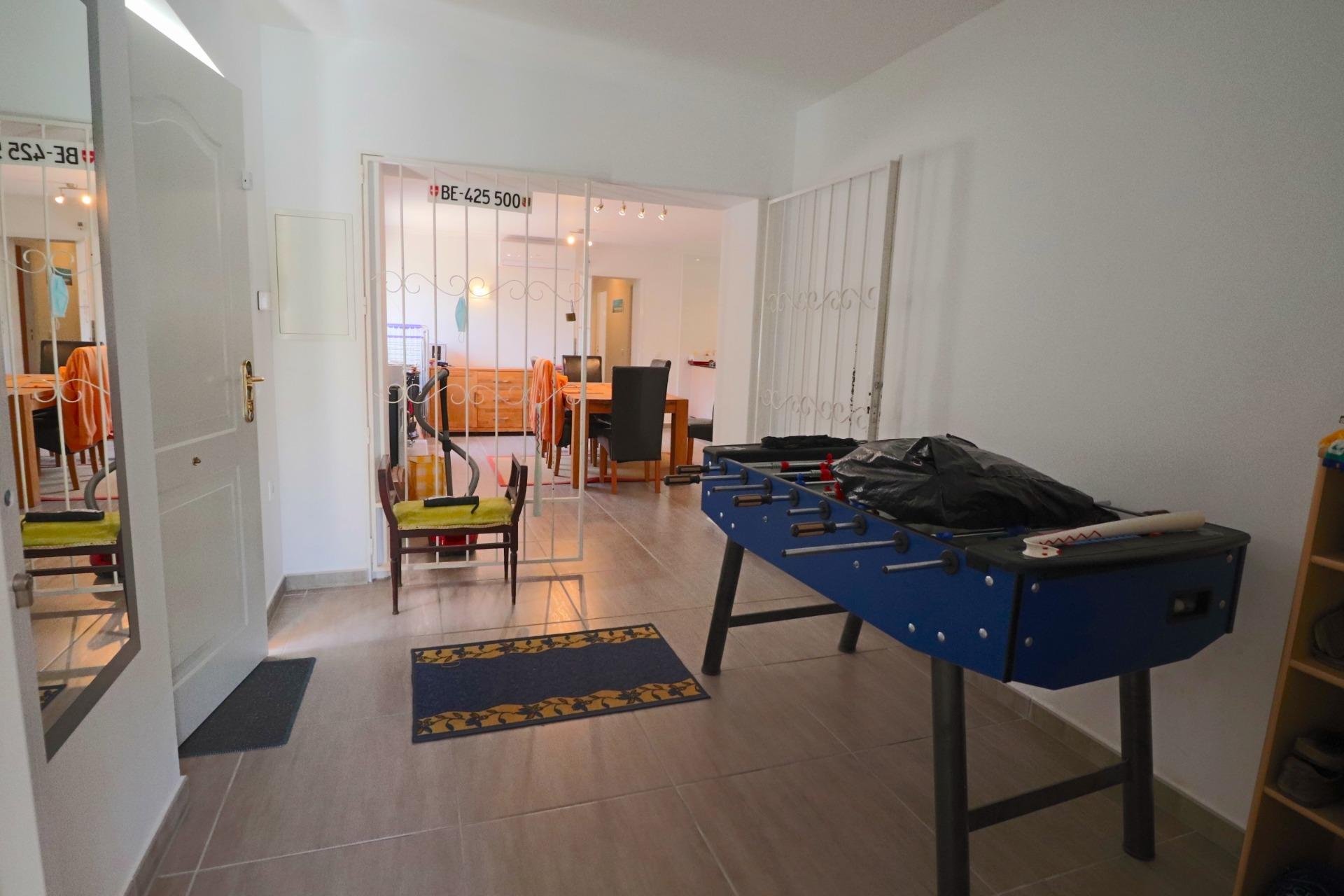 Villa i La Nucia, Alicante, Spanien 4 sovrum, 215 kvm. Nr. 196710