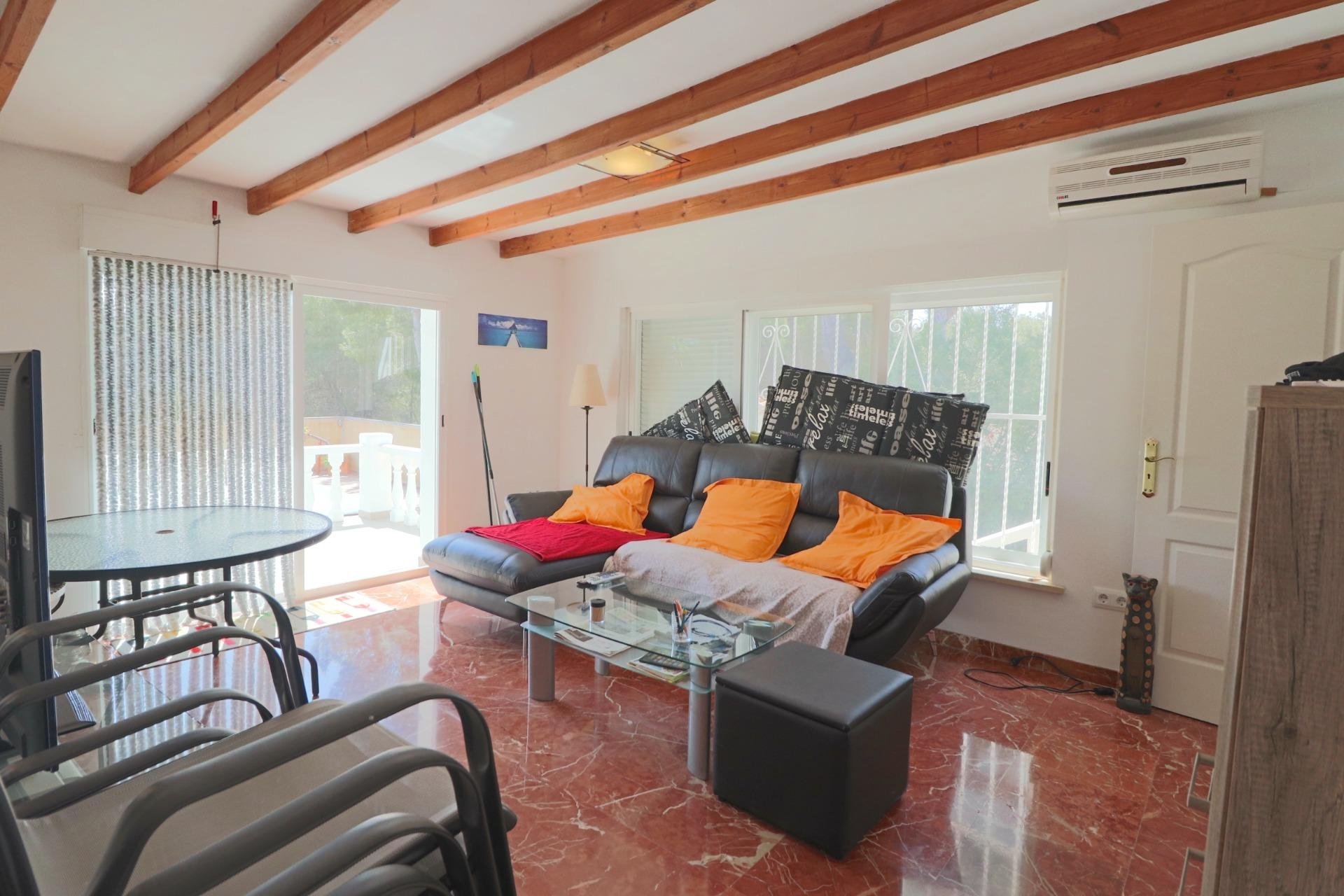 Villa i La Nucia, Alicante, Spanien 4 sovrum, 215 kvm. Nr. 196710