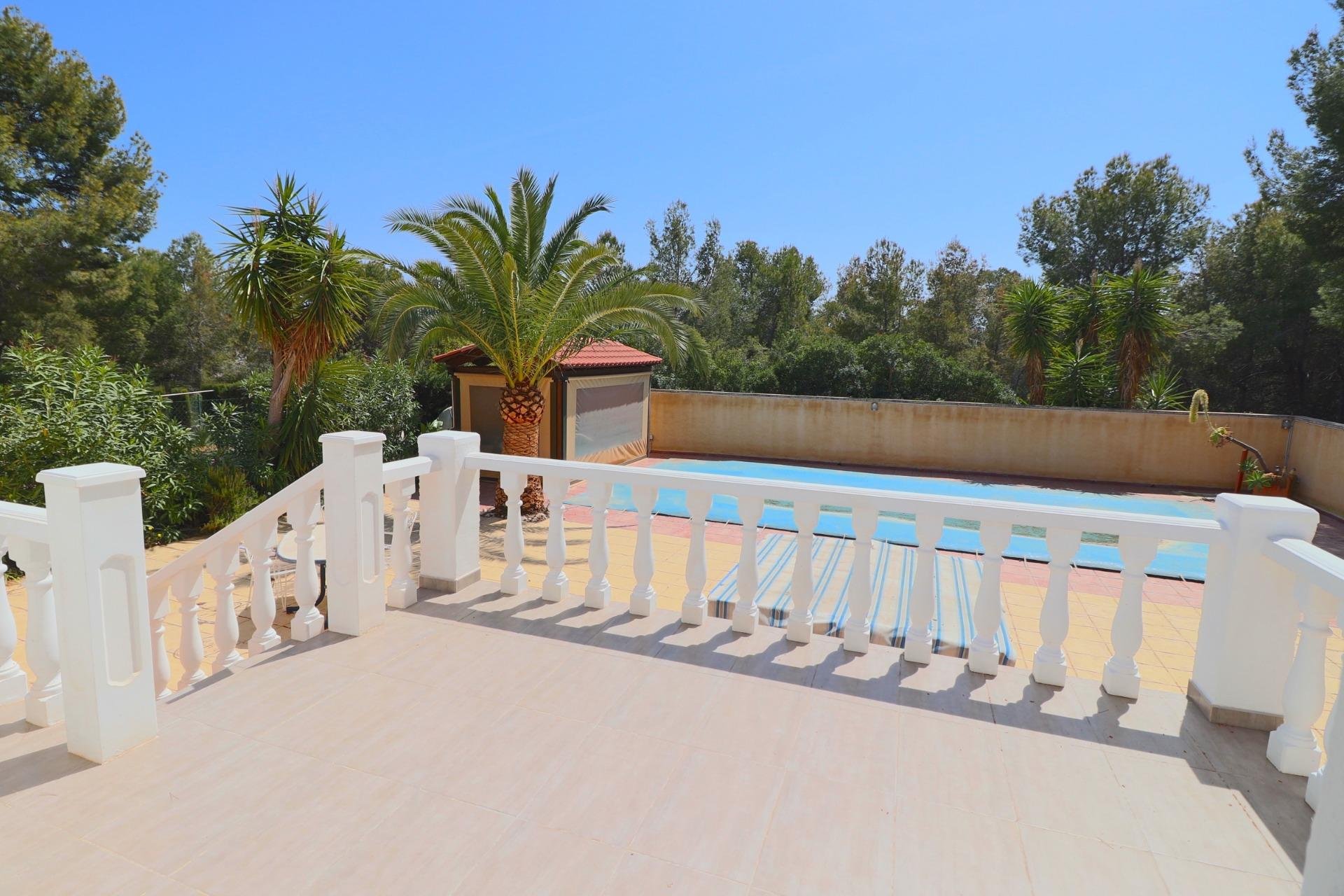 Villa i La Nucia, Alicante, Spanien 4 sovrum, 215 kvm. Nr. 196710