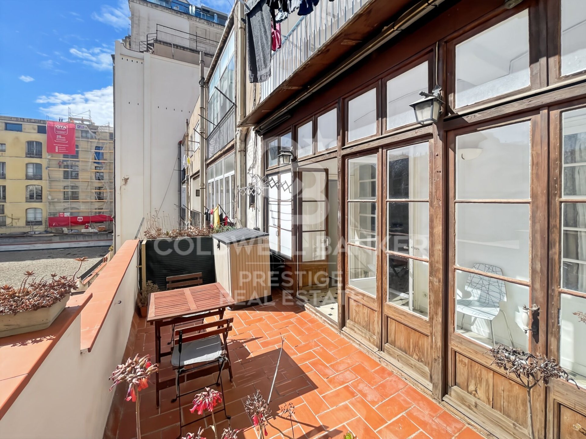 Takvåning i Barcelona, Spanien 5 sovrum, 120 kvm. Nr. 156665