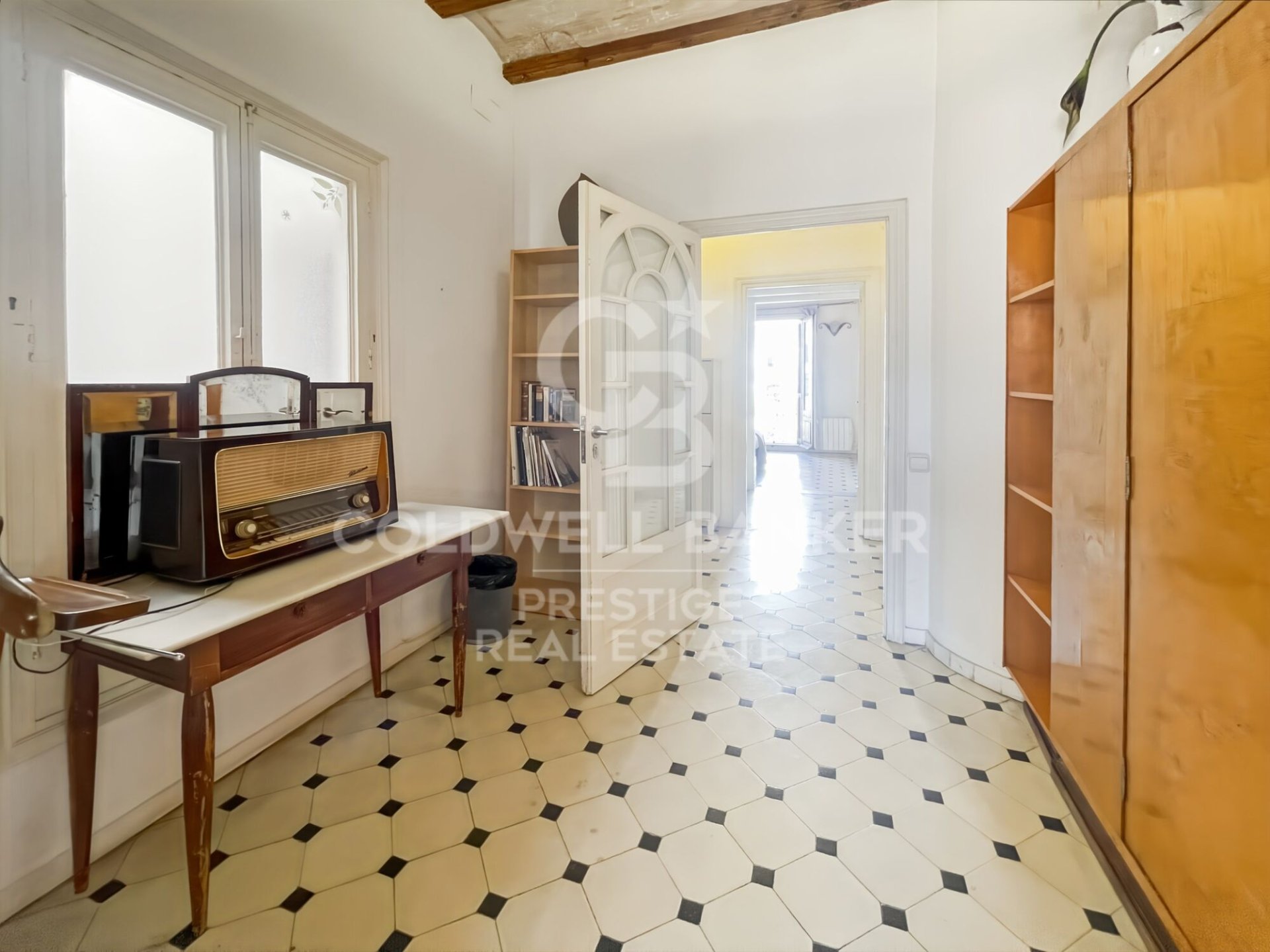 Takvåning i Barcelona, Spanien 5 sovrum, 120 kvm. Nr. 156665