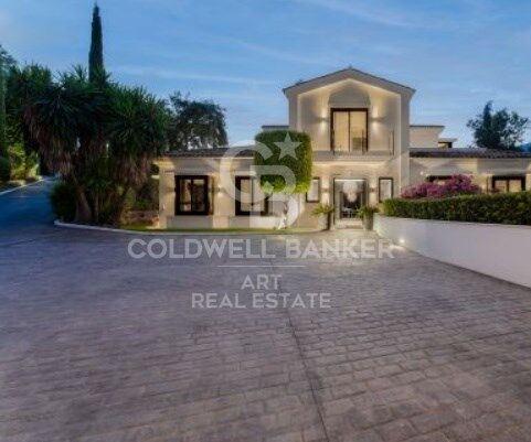 Villa à Benahavis, Malaga, Espagne 6 chambres, 983 m2 No. 157393