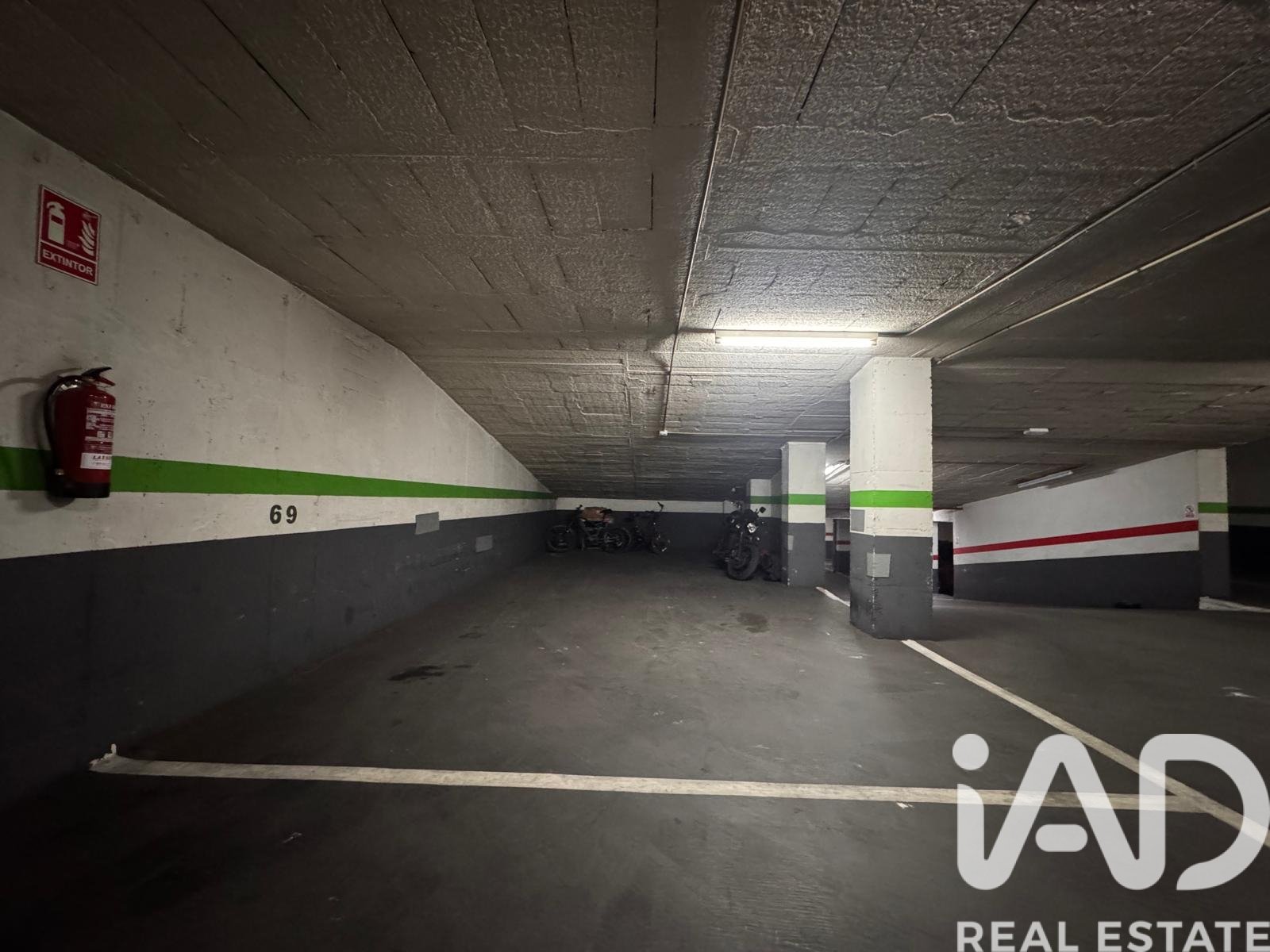 Garage i Madrid, Spanien Nr. 185111