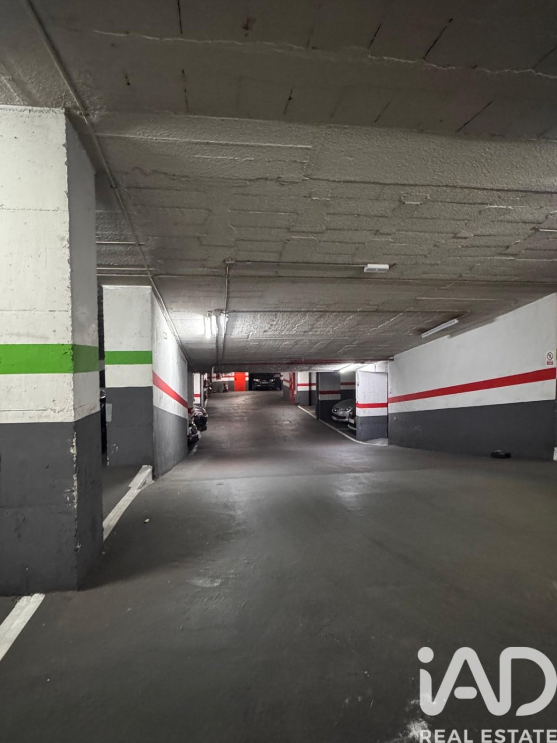 Garage i Madrid, Spanien Nr. 185111