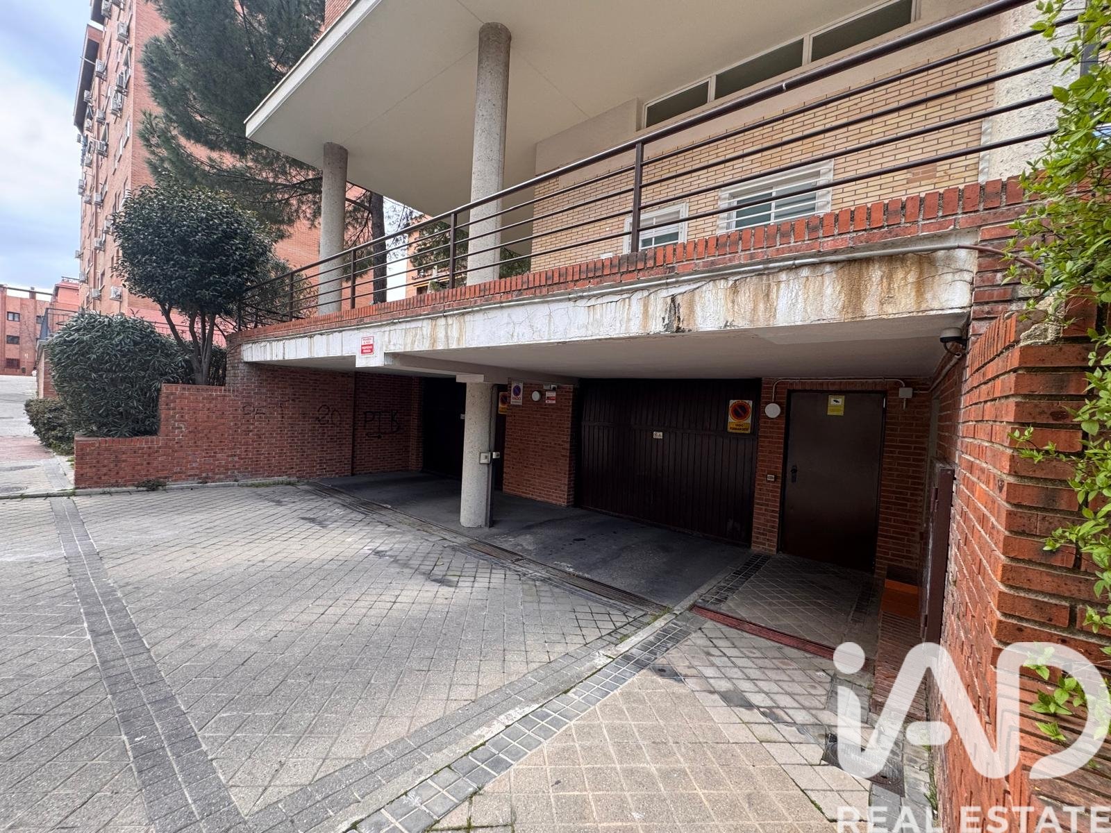 Garage i Madrid, Spanien Nr. 185111