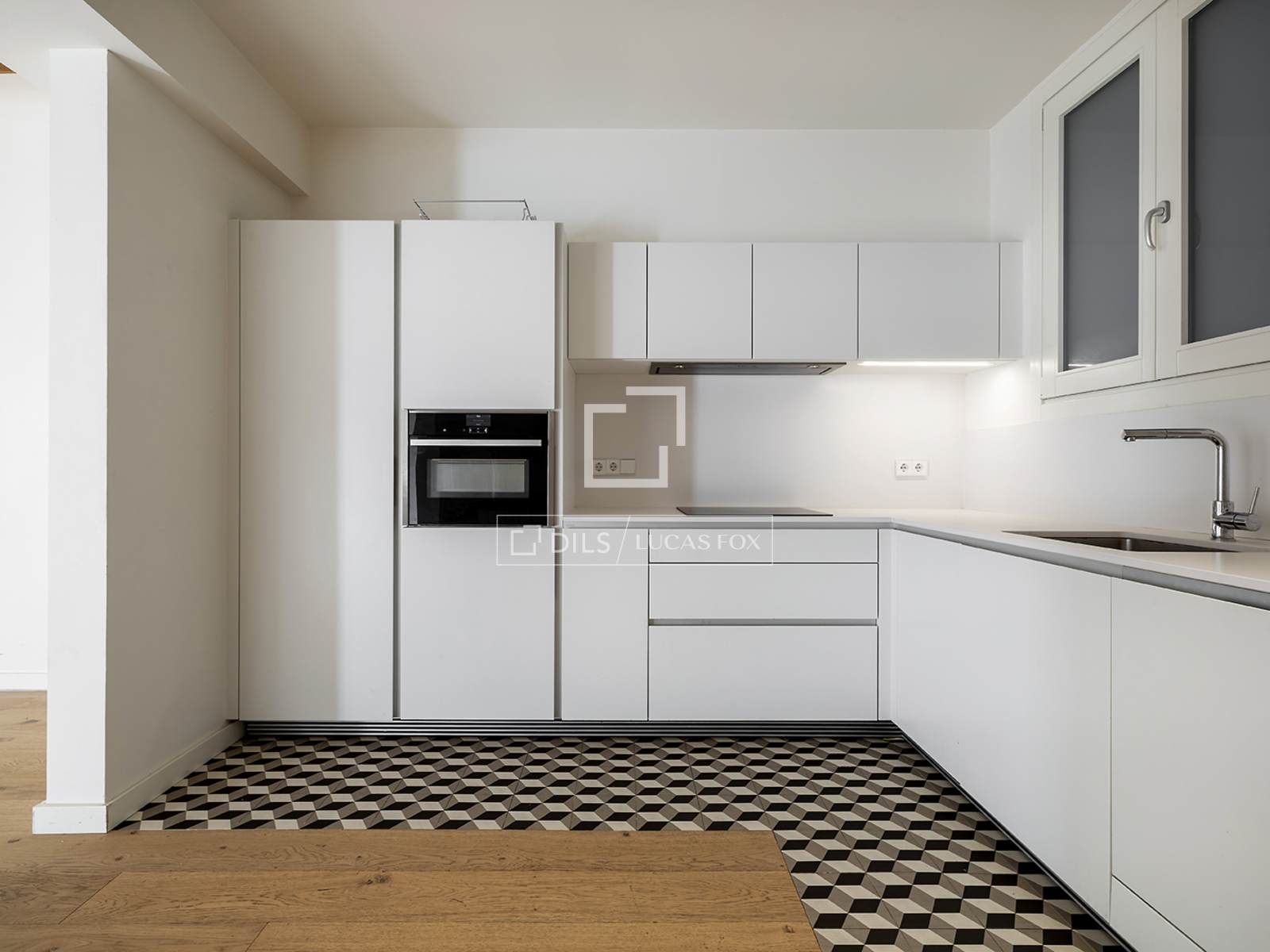 Huoneisto Barcelona, Espanja 3 makuuhuonetta, 137 m2 No. 150271