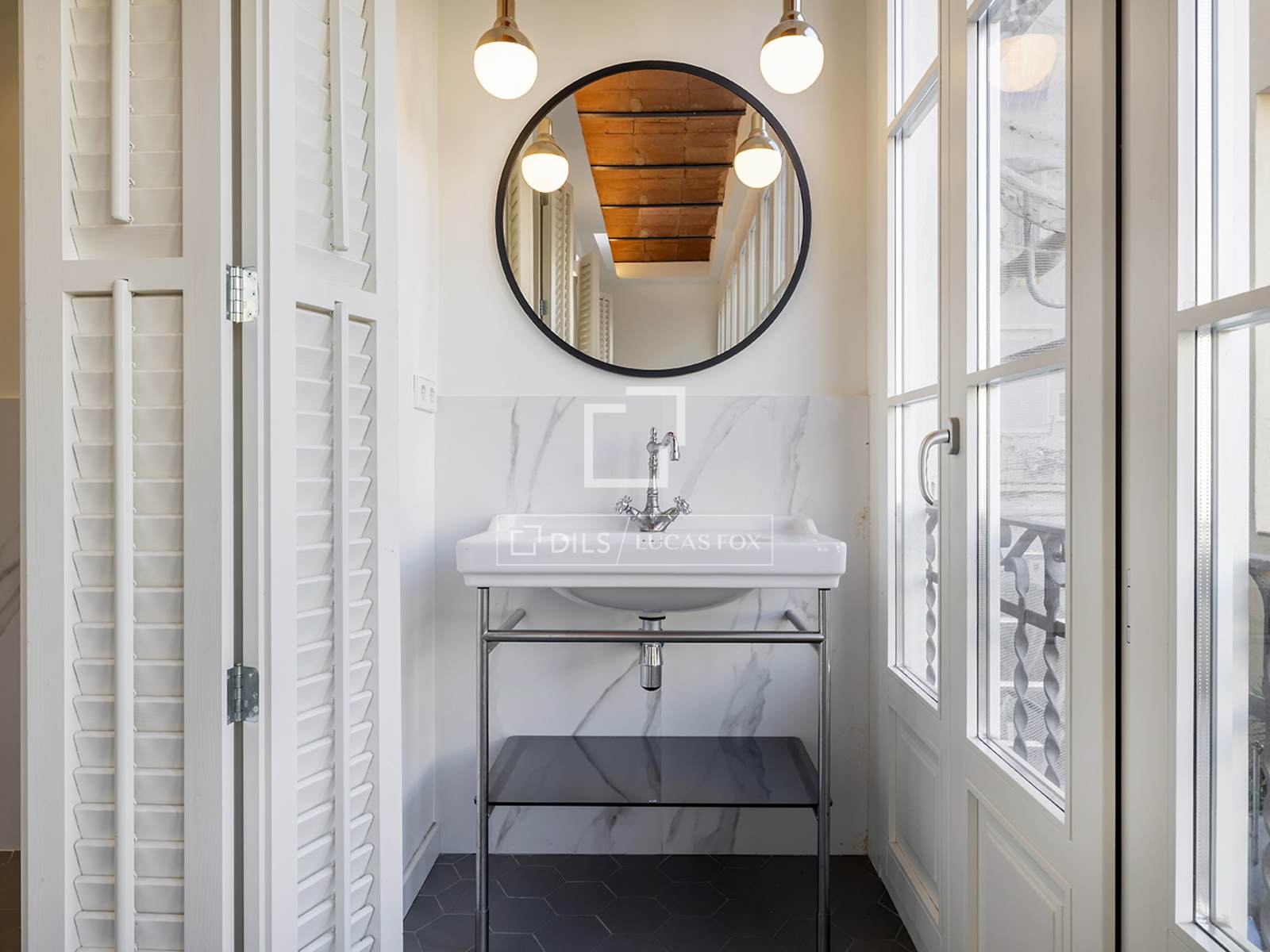 Huoneisto Barcelona, Espanja 3 makuuhuonetta, 137 m2 No. 150271