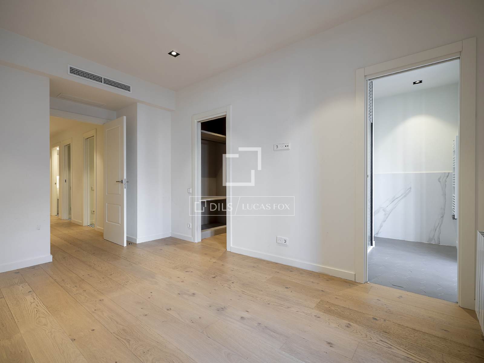 Huoneisto Barcelona, Espanja 3 makuuhuonetta, 137 m2 No. 150271