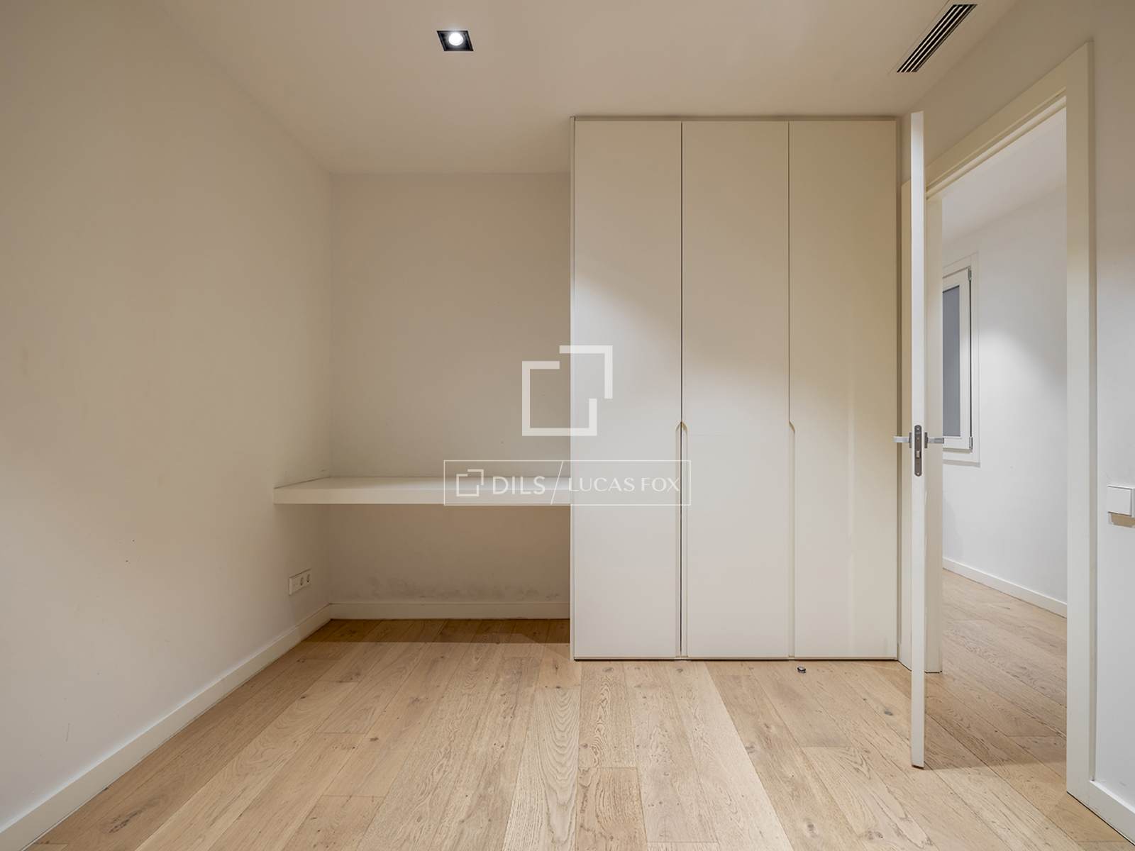 Huoneisto Barcelona, Espanja 3 makuuhuonetta, 137 m2 No. 150271